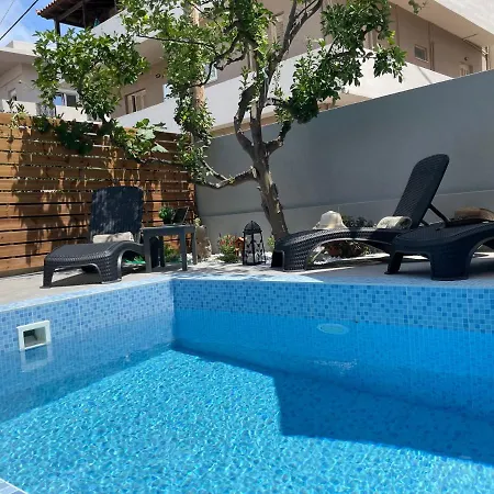 Voula Hotel 3*