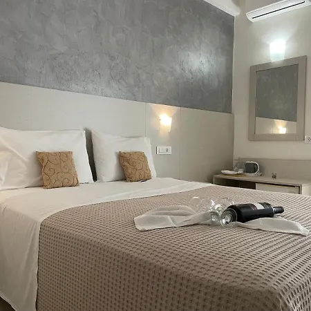 Voula 3* Hersonissos (Crete)