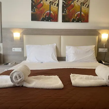 Voula Hotell
