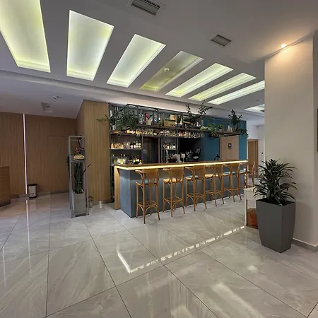 Hotel Voula 3*