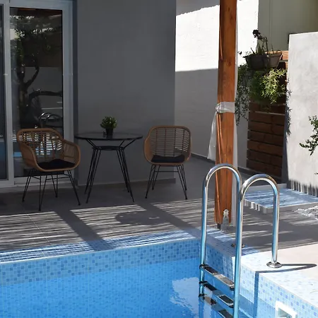 Voula Hotel 3*