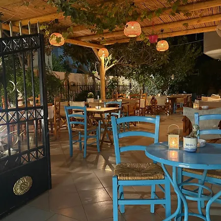 Voula Hotel 3*